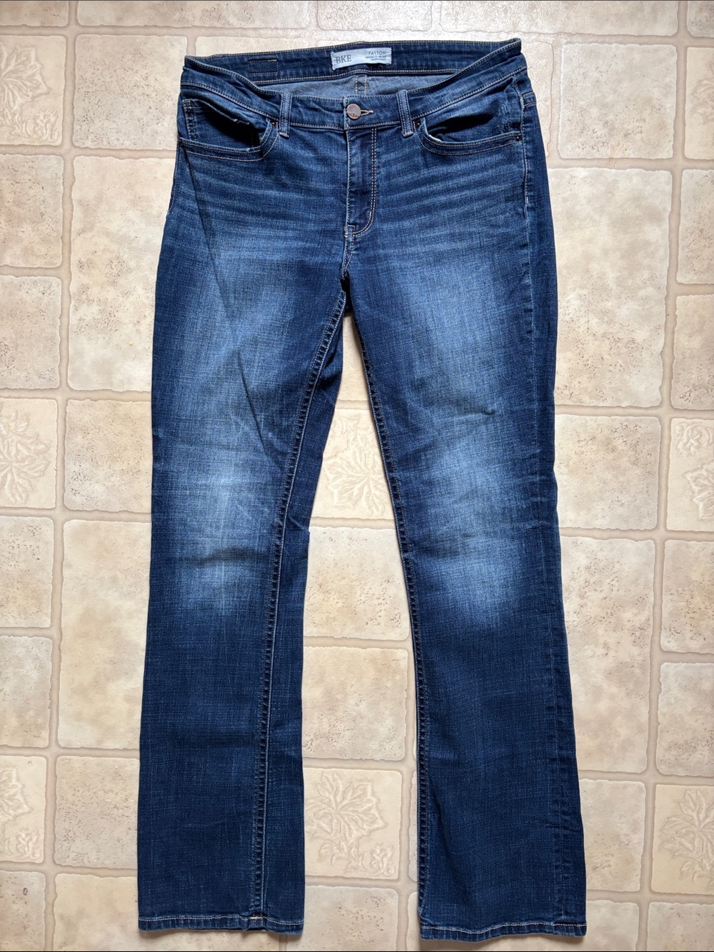 Buckle BKE PAYTON Universal Fit Mid-Rise Tailored Boot Cut Jeans Women's 31x35.5